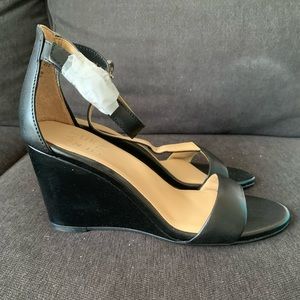 Naturalizer Kierra Leather Wedge Sandal